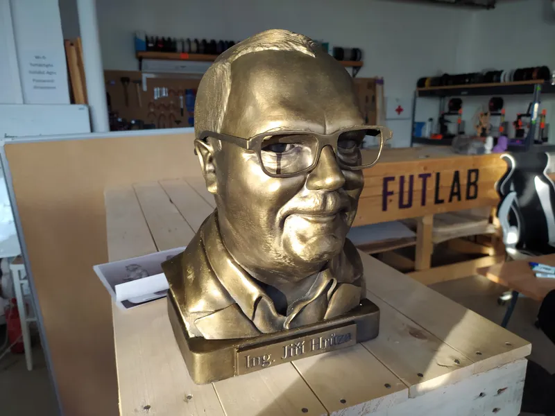 Odlitek s bronzovou patinou pro klienta