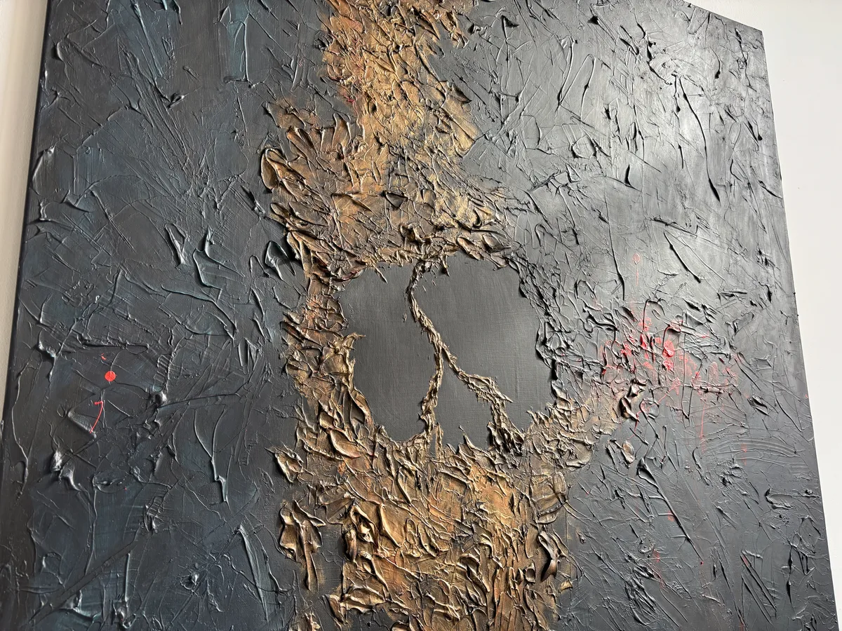 Consumption — obraz na zakázku, pohled z úhlu zprava