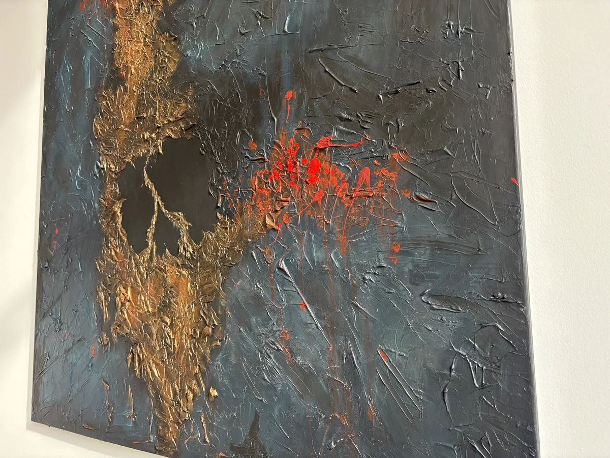 Consumption — obraz na zakázku, pohled z úhlu zleva