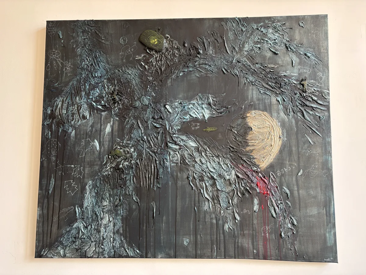 Propojení I — pohled z úhlu na stěně