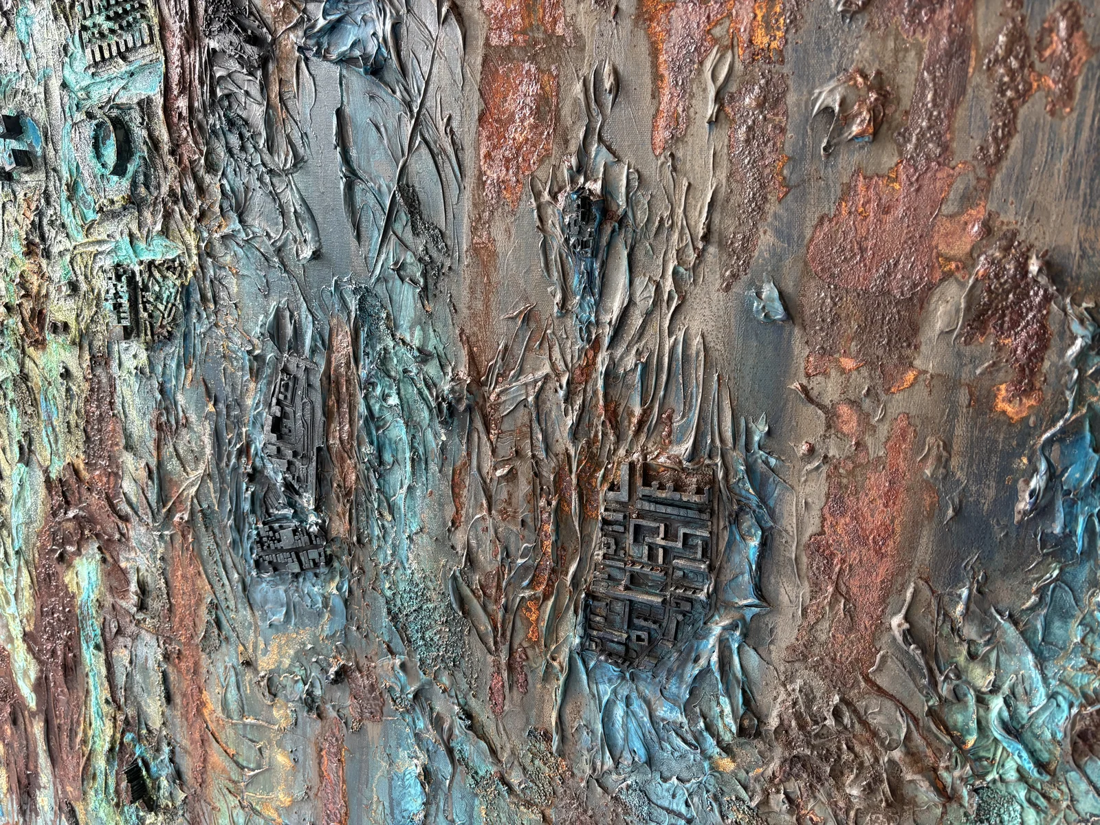 Propojení II — Města, detail 3D tištěných měst zapuštěných do struktury