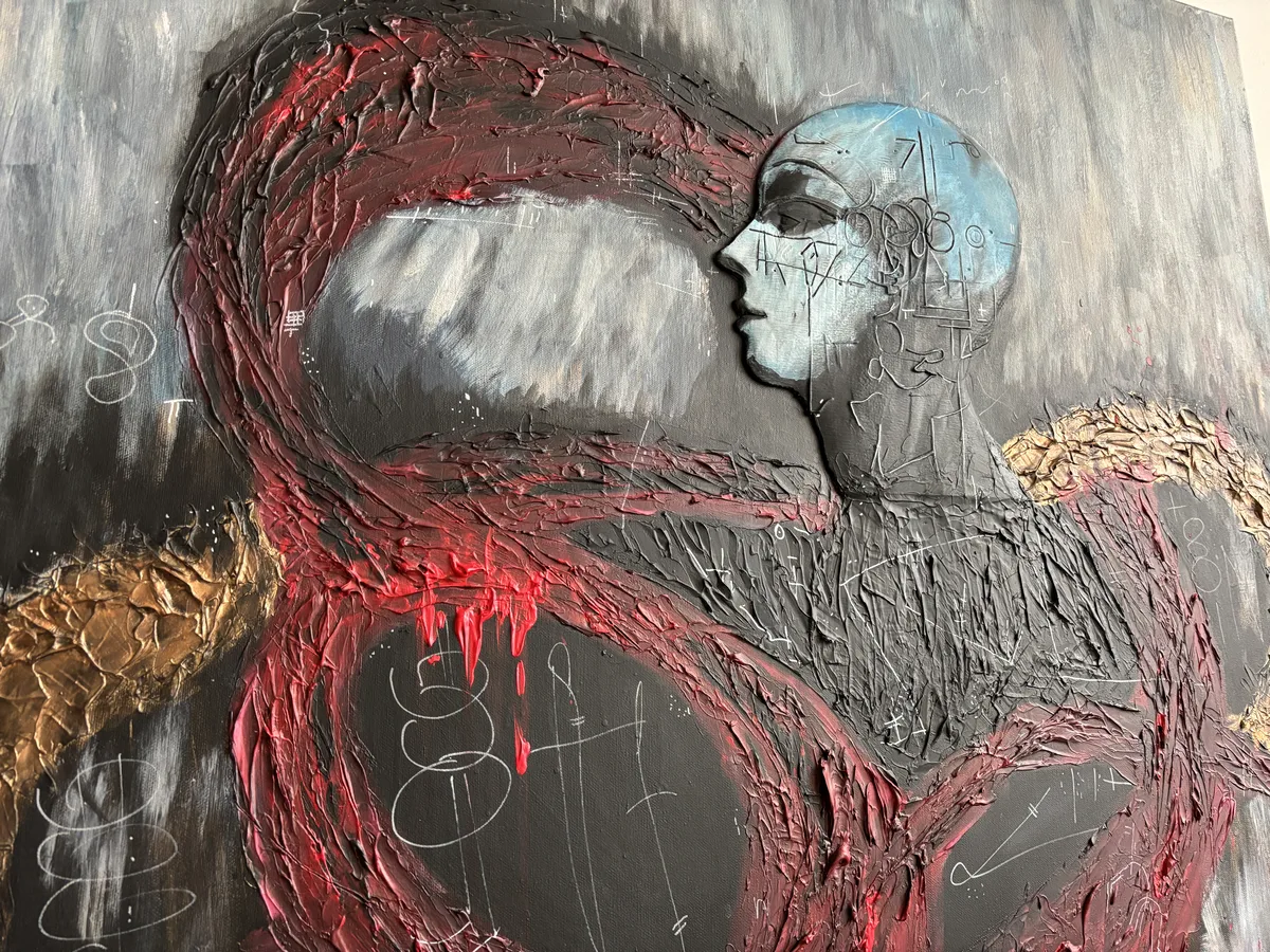 Uroboros detail — 3D tištěná hlava a impasto textura